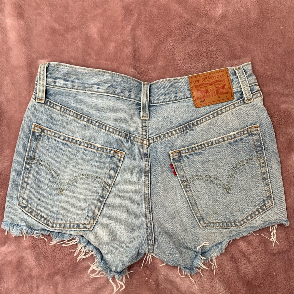 LEVIS SHORTS - Picture 2 of 3